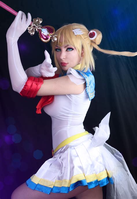 Childhood heroine Sailor moon cosplay by Scarlett Sirene : r/sailormoon