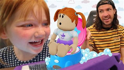 BABY ADLEY Roblox Day Care!! Dad is the Nursery Boss! new playing, feeding, and potty training ...