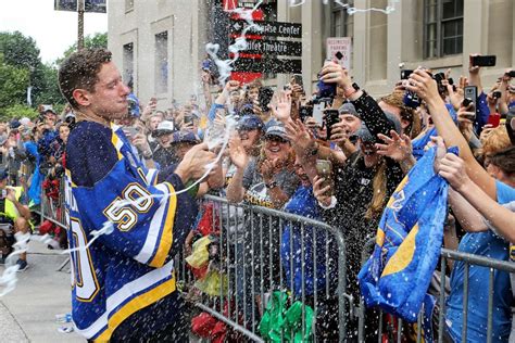 St. Louis Blues celebrate Stanley Cup victory with colorful parade - ABC News