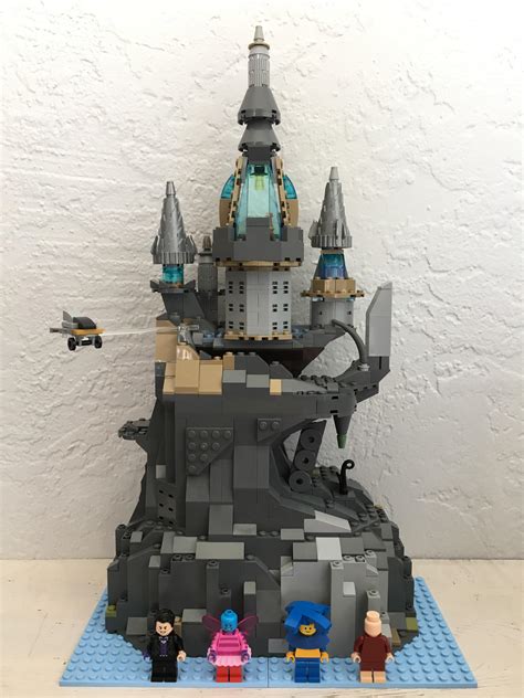 Floop’s Castle, “Spy Kids” : lego