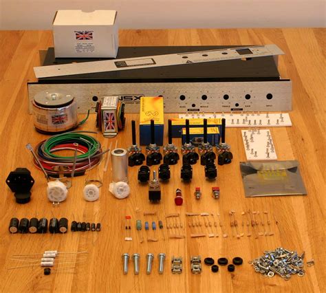 Amp Maker: Guitar amp kits