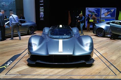 Aston Martin Valkyrie Hypercar Finally Shows Off Its Headlights - autoevolution