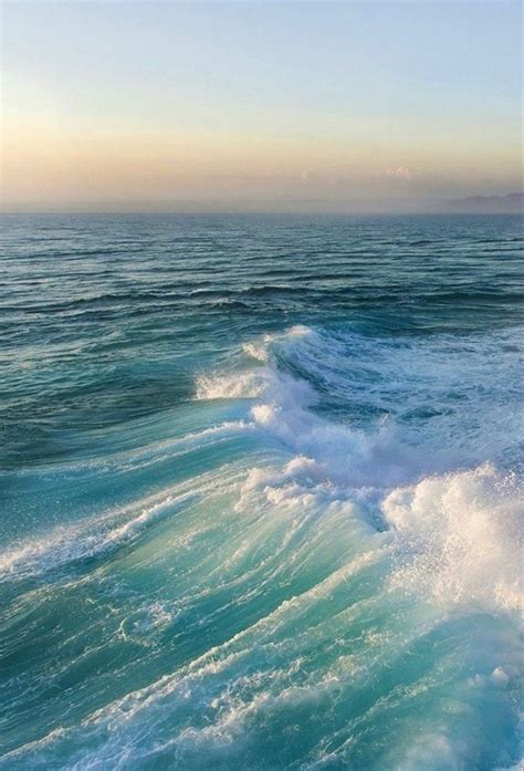 Ocean Wave in 2020 | Ocean, Scenery, Beach aesthetic