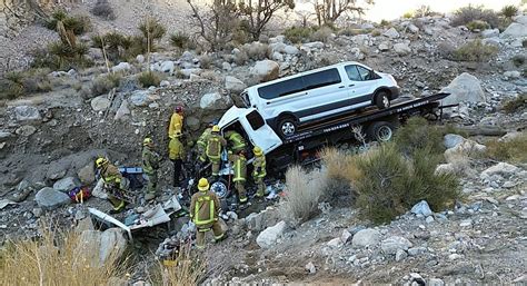 Tow truck crashes on Highway 18 in Lucerne Valley, 2 airlifted - VVNG.com - Victor Valley News