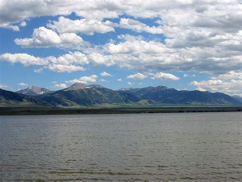 Ennis Lake in Montana | Detailed Fishing Guide & Photographs