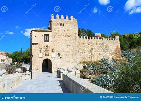 Medieval San Martin Bridge - Toledo Stock Image - Image of bridge, urban: 16689023