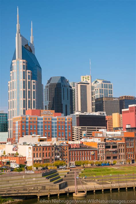 Nashville Skyline | Photos by Ron Niebrugge