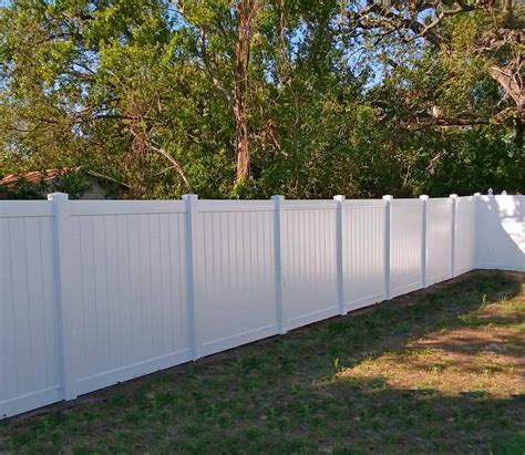 Vinyl Fence Lakeland Featured Installation - Superior Fence