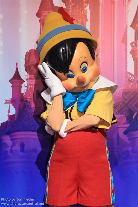 Pinocchio at Disney Character Central | Pinocchio disney, Pinocchio, Disneyland paris