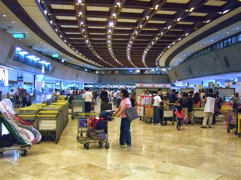 Traveling Cynthia: World's Worst Airport - Manila Airport - Philippines