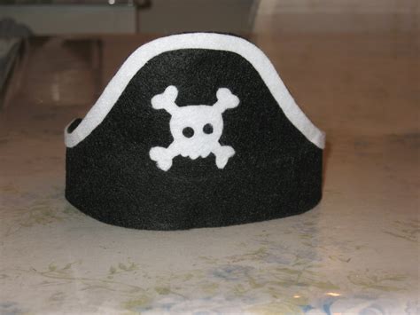 Artsy Fartsy: Felt Pirate Hats