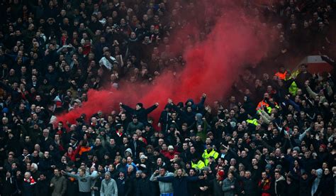 Manchester United and Liverpool fans warned by police ahead of Old Trafford clash | IBTimes UK