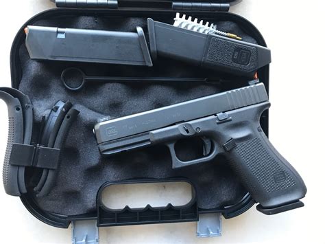 Glock 17 G17 Gen 5 Night Sights - For Sale - New :: Guns.com