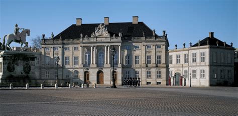 Amalienborg Palace - Palaces and Gardens - Kongelige Slotte