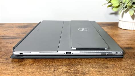 Dell Latitude 7320 Detachable review: A very good Surface Pro alternative - TechNewsBoy.com