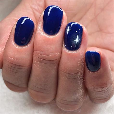 Elegant navy blue nail colors and designs for a Super Elegant Look