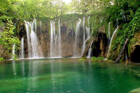 Plitvice Lakes National Park Croatia by Zubi Travel