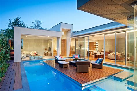 Elegant-Modern-Home-with-Integrated-Swimming-Pool-Australia_1