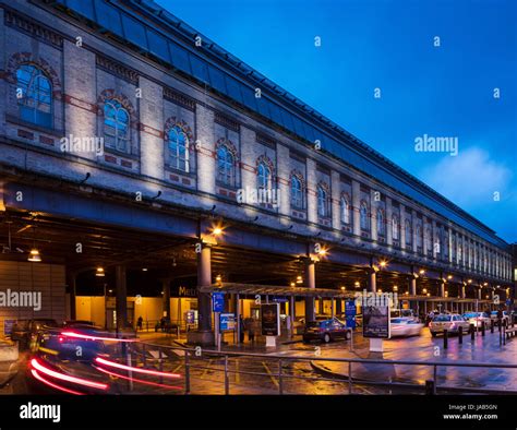 Manchester piccadilly station exterior hi-res stock photography and images - Alamy