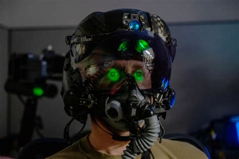 An inside look at F-35 pilot helmet fittings > Air Force > Article Display