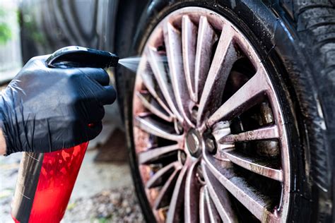 How To Clean Your Car's Wheels | Capital One Auto Navigator