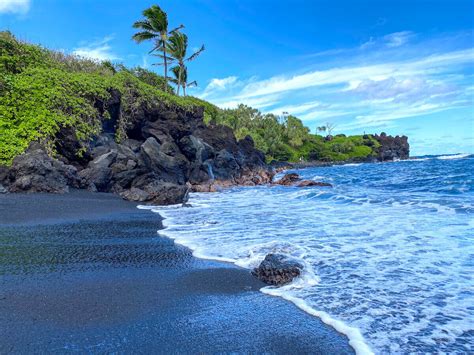 Road to Hana Stop: Maui Black Sand Beach (2023) - Hawaii Travel with Kids