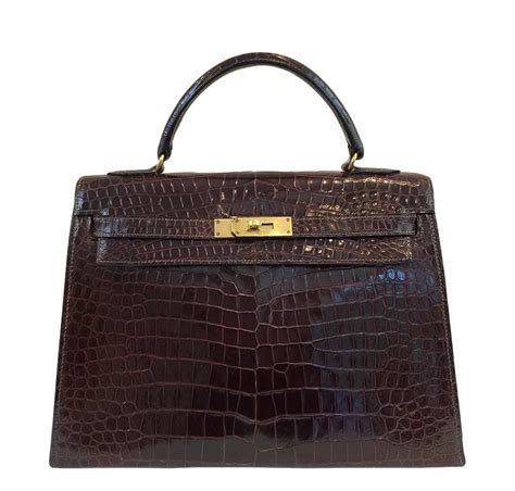 Hermès Kelly 32 Bordeaux Crocodile - Vintage GHW | Baghunter