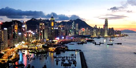 File:Hong Kong Island Skyline 201108.jpg - Wikipedia