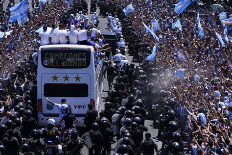 Argentina erupts with wild celebrations after World Cup winners come home | Courthouse News Service