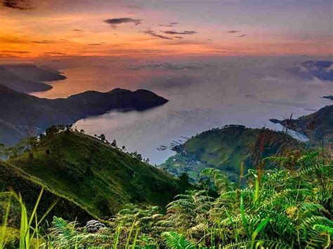 Visit Lake Toba in Sumatra, Indonesia | Travel Guide - CleverlySMART SavvyCorner