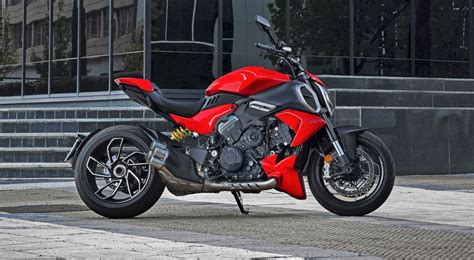 Ducati Diavel V4 Voted "Most Beautiful Bike" At EICMA - Roadracing World Magazine | Motorcycle ...