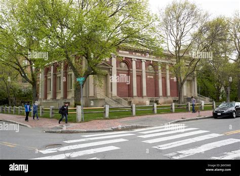 Lecture hall at harvard university hi-res stock photography and images - Alamy