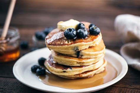 Mary Berry pancakes: Chef 'simple' recipe to make pancakes this Pancake Day | Express.co.uk