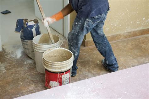 Step-By-Step Guide to Applying Venetian Plaster