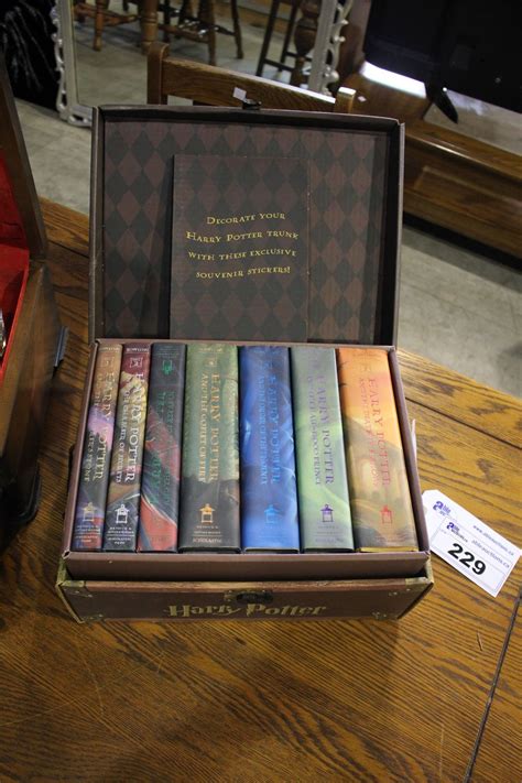 HARRY POTTER BOX SET 7 BOOKS - Able Auctions