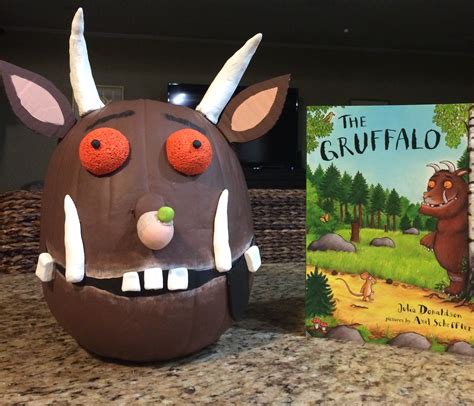 Gruffalo pumpkin Book Character Pumpkins, Book Character Day, Book Character Costumes, Book ...