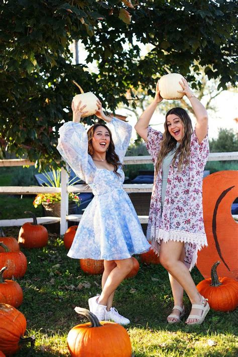 20+ Best Pumpkin Patch Outfit Ideas To Wear This Fall | Panaprium