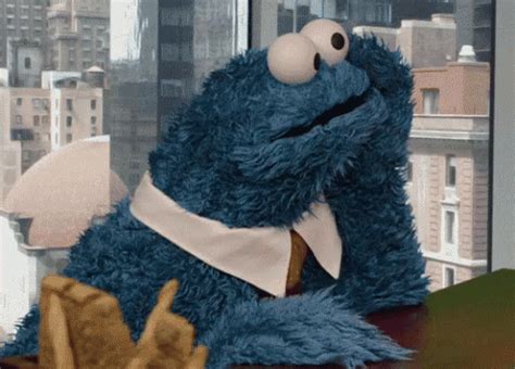 Waiting Cookie Monster GIF - Waiting Cookie Monster Sesamestreet - Discover & Share GIFs