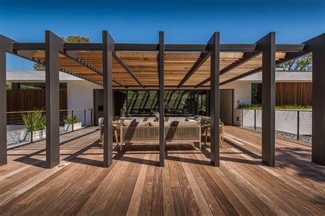 Beautiful Pergola Designs That Perfectly Frame These Modern Houses