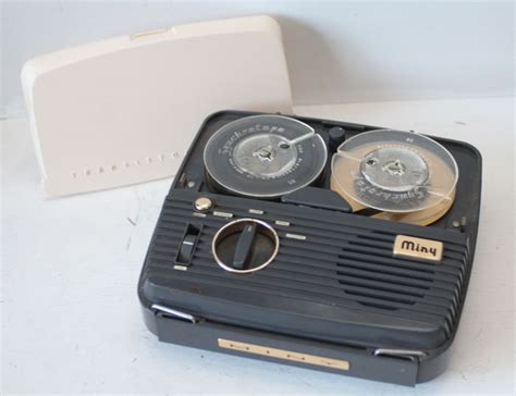 Miny (mini) reel to reel tape recorder with tapes - Catawiki