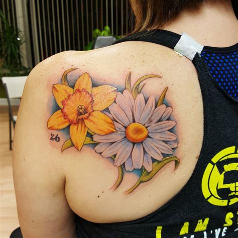 85+ Best Daisy Flower Tattoo - Designs & Meaning (2019)