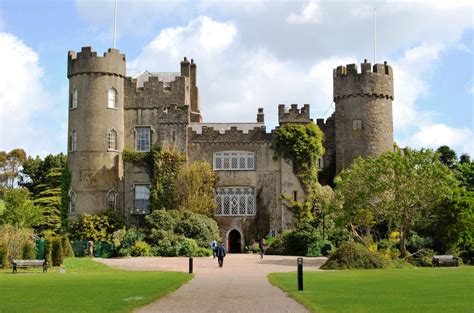 Malahide Castle Tours - Dublin | isango.com