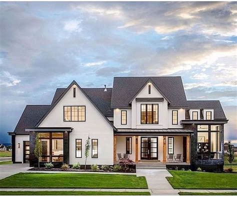 30+ Stunning Modern Farmhouse Exterior Design Ideas - TRENDUHOME | Modern farmhouse exterior ...