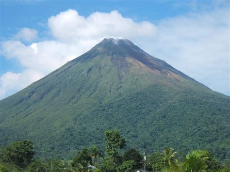 Guide to the most popular volcanoes in Costa Rica | The Costa Rica News