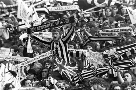 Newcastle United Fans: 1905-2000 - Flashbak