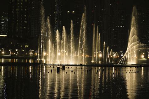 Dubai Dancing Fountain Free Stock Photo - Public Domain Pictures