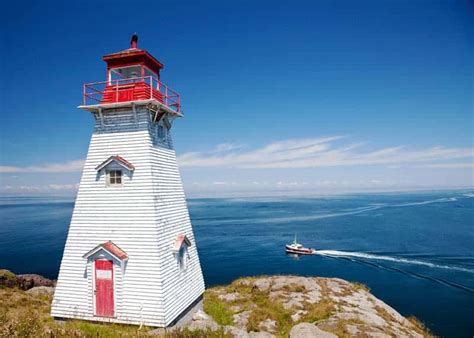 41 Nova Scotia Lighthouses to Visit This Summer | Storyteller Travel