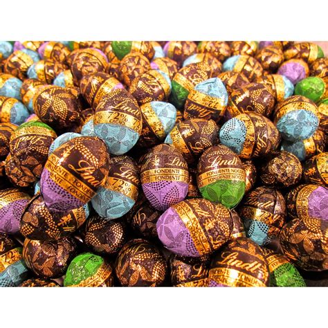 Shop online Easter Eggs Lindt dark chocolate filled with hazelnut. online shop and prices Easter ...