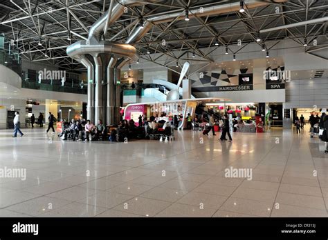 Check-in area, restaurant, shops, Lisbon Airport, Lisbon, Lisboa, Portugal, Europe Stock Photo ...