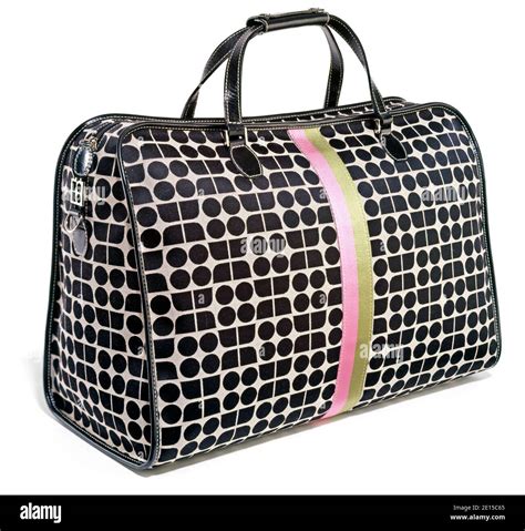 Total 90+ imagen kate spade travel bag - Abzlocal.mx